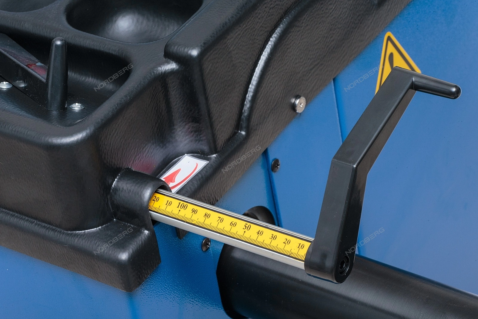 Фото-11398 Станок балансировочный Nordberg 4524C_220V полуавтомат Фото-11398 Станок балансировочный Nordberg 4524C_220V полуавтомат