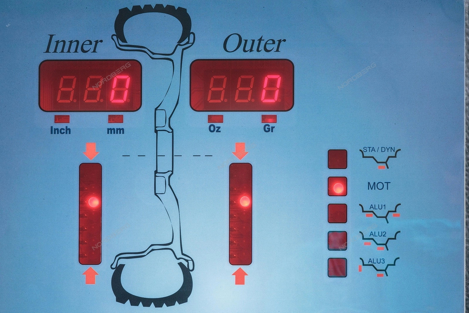 Фото-11416 Станок балансировочный Nordberg 4524C_220V полуавтомат Фото-11416 Станок балансировочный Nordberg 4524C_220V полуавтомат