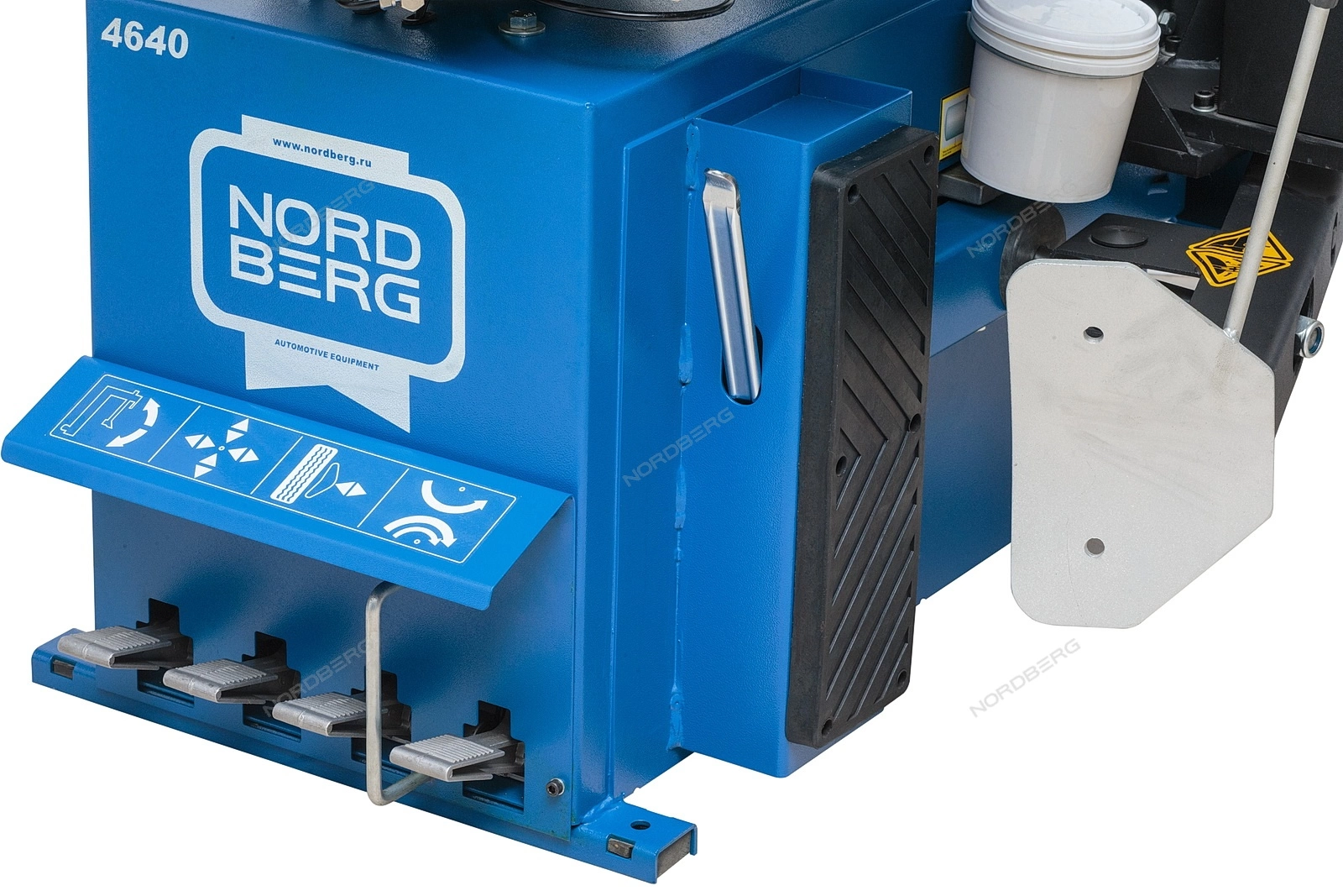 Фото-8077 Шиномонтажный станок автомат Nordberg 4640 380В