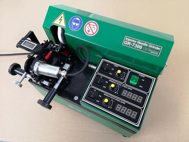 Фото-13036 Заточной станок DL-GR7500 для правки игл распылителей