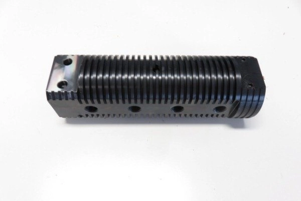 Фото-5188 Накопитель давления (Rail) для проверки насосов и форсунок CR с каналами для охлаждения