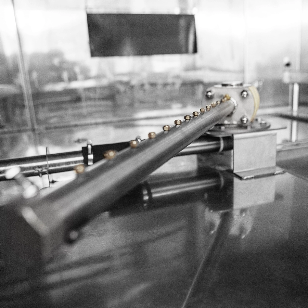 Фото-18380 Установка для промышленной очистки деталей АМ1300 BC