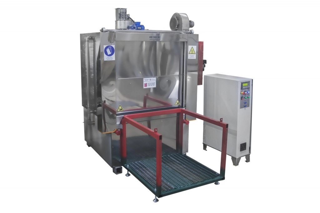 Фото-9664 Установка для промышленной очистки деталей АМ900 BS