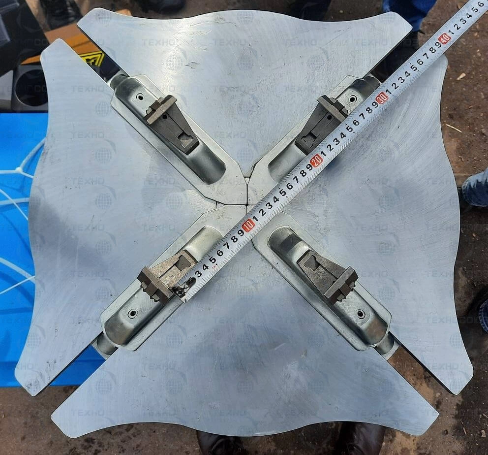 Фото-17627 Станок шиномонтажный автомат с приспособлением 