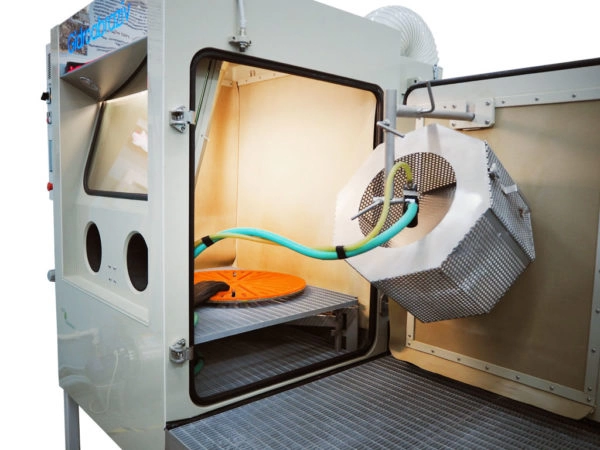 Фото-14671 Установка гидроабразивной очистки с галтовочным барабаном, сменными абразивными конусами КС-100СГД/СК