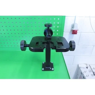 Фото-4099 Струбцина для разборки и сборки форсунок Common-Rail и насос форсунок