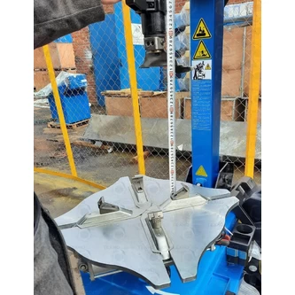 Фото-17624 Станок шиномонтажный автомат с приспособлением 