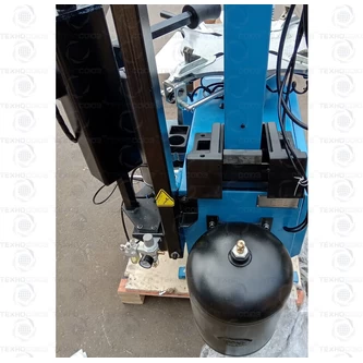 Фото-17657 Станок шиномонтажный автомат с приспособлением 